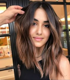 Oval Face Pixie Cut, Bright Blonde Balayage, Cinnamon Balayage, Hairstyles For Oval Faces, Fall Haircut, Blonde Instagram, Oval Face Shape, Oval Face Haircuts