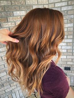 Copper Balayage Subtle, Subtle Balayage Redhead, Natural Redhead With Highlights Copper, Partial Balayage Strawberry Blonde, Subtle Highlights For Auburn Hair, Natural Auburn Balayage, Natural Redhead Balayage Copper Hair, Honey Copper Hair Balayage, Subtle Auburn Balayage