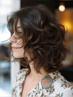 Layered Bob Hairstyles Wavy Hair, Shoulder Wavy Hair, Shoulder Length Wavy Hair With Layers, Hair Shoulder Length, Shoulder Length Wavy Haircuts, Shoulder Length Wavy Hairstyles, Pelo Bob Ondulado, Thick Hair Bangs, Haircut Shoulder Length