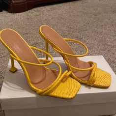 Brand New Fitted Yellow Synthetic Sandals, Casual Fitted Heels With Square Toe, Casual Square Toe Heels, Shoes Shein, Shein Shoes, Yellow Heels, Shoes Women Heels, Shoes Heels, Size 6