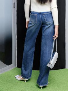 MO&Co. Women's High Waist Straight Cotton Jeans Features : - High waist and contrast waistband - Loose straight-leg pantsCode: MBB3JENT22The back length of size M/27 is 108cm MATERIALS & CARE : Material: 100% CottonUse a washing machine at the mild process of 30℃ Do not bleach, hang to dry Iron and dry at low temperature Do not dry clean, do not expose to the sun Wash separately, do not soakTips: The denim product has a slight color fading, which is a normal phenomenon.REMINDER: All items are me Summer Jeans, Cotton Jeans, Straight Leg Pants, Girly Things, Washing Machine, Straight Leg, High Waist, Size Chart, Dry Clean