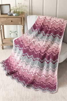 crochet blanket pattern 6 Day Sweetheart Blanket, Knitting Afghans, Crochet Pram Blanket, Sweetheart Blanket, Crochet Blanket Tutorial, Kid Blanket, Best Baby Blankets, Start Crocheting, Crochet Baby Blanket Pattern