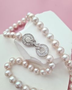 Timeless elegance, modern charm ✨🌿 Our Freshwater Pearl Jewelry Collection is all about delicate beauty and effortless style. Featuring lustrous pearls in unique shapes and soft, natural hues, these pieces are perfect for everyday wear or special occasions. Whether you love dainty necklaces, elegant bracelets, or statement earrings, there's a pearl treasure waiting for you! 💖 ​ ​#PearlLover #FreshwaterPearls #EverydayElegance #jewelry #necklace #earrings Tahitian Pearls Jewelry, Pearl Jewelry Gift, Pearl Strands Necklace, Gifts For Mother