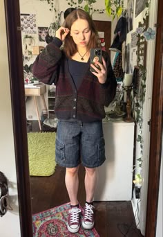 Funky Grunge Outfits, Midwest Emo Summer Outfits, Artsy Goth Outfits, Vintage Fashion Inspiration, Art Teacher Core Outfits, Juno Outfit Aesthetic, Alt Comfy Outfits, Juno Inspired Outfits, Layered Shirts Outfit 90s