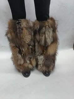 Real fox fur leg Warmer, handmade, cord to adjust the fit.   Adjustable draw kord at calf for the perfect fit. Warm and lightweight. Fur is long, dense and very warm  Measurements: 46W x 36L/cm 18Wx 14L Inches W=Width, L=Length They are brand new and handcrafted from genuine materials. If you are not sure about the size of the product you can contact us. All products are handmade by us and we can make one for your measurements. All our Garments are brand new, handmade, beautifull and also have b Fur Boot Covers, Boots With Leg Warmers, Fur Leg Warmers, Goth Harajuku, Boot Covers, Grey Fur, Strong Legs, Fur Shoes, Birthday Gifts For Teens