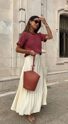 Style A Maxi Skirt, Classy Outfit Ideas For Women, Classy Outfit Ideas, Mode Casual, فستان سهرة, Looks Street Style, Outfit Ideas For Women, Summer Fashion Trends, White Skirt