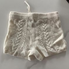 Brand new never worn cream knit shorts for Christmas/ cold season

knitted crochet coquette knit shorts bloomers

65% nylon
15% wool
10% acrylic
10% alpaca Crochet Coquette, Cold Season, Knit Shorts, Women's Shorts, Knit Crochet, Womens Shorts, Wool, Cream, Knitting