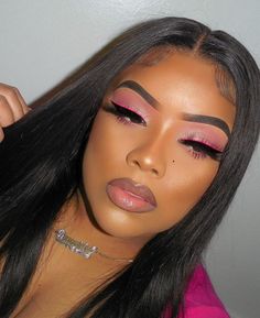 Birthday Eyeshadow Looks Simple, Makeup Looks For Pink Outfit, Barbie Makeup Look Black Women, Gender Reveal Makeup Ideas Black Women, Pink Birthday Makeup Looks, Pink Birthday Makeup, Hot Pink Makeup Looks, Pink Makeup Looks Black Women, Rapper Outfit