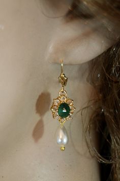 Bridal Emerald Gemstone Earrings Real Emerald Genuine Pearls Earrings Goldfield Emerald Green Weddin Dark Green Dress Gold Accessories, Vintage Pearl Earrings Antiques, Emerald Earrings Aesthetic, Green And Pearl Earrings, Emerald And Pearl Jewelry, Gold And Emerald Earrings, Emerald Pearl Earrings, Green Wedding Earrings, Elegant Emerald Earrings For Anniversary