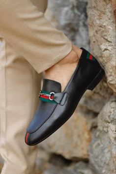 Trendy Shoes For Men, Best Sandals For Men, Black Loafers Men, Ballet Socks, Gents Shoes, African Attire For Men, Gentleman Shoes, Bit Loafers, Men's Dress Shoes