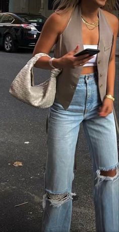 Tailored Vest Outfits Aesthetic, Denim Vest Shirt Outfit, Summer Brunch Outfits 2023, Denim Brunch Outfit Ideas, Casual Southern Outfits, Tailored Vest Outfits For Women, Light Wash Flare Jeans Outfit, Denim Vest Outfit Fall, Denim Vest Outfit Aesthetic