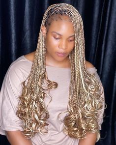 Small Knotless French Curl Braids, Knotless Braids With French Curls, Braids With French Curls, Box Plaits, Curled Hair With Braid, Braids Blonde, Curl Braids