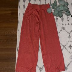 These Rust Colored Woven Pants Feature An Elastic Waistband And Straight Legs. Whether She Goes For A Monochromatic Look Or Pairs Them With Some Neutrals, She'll Be Sure To Look (And Feel) Amazing. This Item Is Unworn And Nwt. Red Elastic Waistband Sweatpants For Fall, Red Sweatpants With Elastic Waistband For Fall, Red Full-length Casual Bottoms, Elastic Loungewear Pants For Fall, Casual Red Full-length Bottoms, Casual Full-length Red Bottoms, Red Casual Full Length Bottoms, Elastic Cotton Bottoms For Fall, Casual Red Wide Leg Pants, Full Length