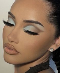 Bold Makeup Looks Black Women, Angelic Makeup, Eid Makeup, Fake Makeup, Make Up Designs, Maquillage On Fleek, Glam Aesthetic, Eye Makeup Styles, Makeup For Black Skin