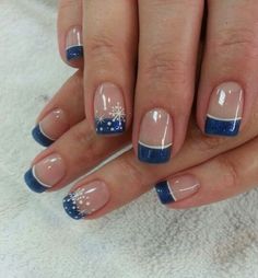 Mujer al natural: 20 Increíbles Ideas Para Diseñar tus Uñas con un Manicure Francés. French Manicure Designs, French Tip Nail Designs, Holiday Nail, French Nail Art, Creative Nail Designs, Christmas Nail Art Designs, Nails French, Manicures Designs