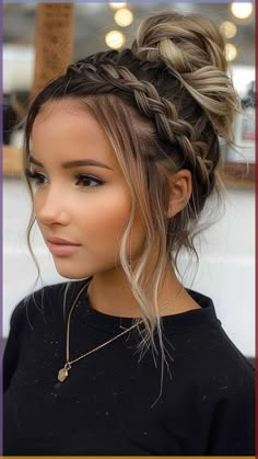 Capture the essence of vintage romance with these beautiful hairstyles, perfect for adding a touch of whimsy to any occasion. 💕💇‍♀️ Badass Hairstyles For Long Hair, Halo Hairstyle, Hairstyles Concert, Hairstyles Designs, Headband Braid, Braided Headbands, Side Braids, Elegant Scarf, Braided Hairdo