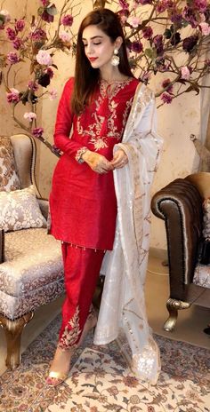 Maya Ali Plain Punjabi Suits, Pakistani Pant Suit, Pakistani Suit With Pants, Contrast Dupatta, Pakistani Party Wear Dresses, Maya Ali