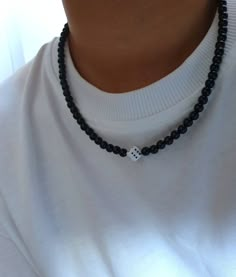 Beaded Necklace For Men, Pearl Necklace Men, Diy Choker, Mens Beaded Necklaces, Neck Pieces Jewelry, Bracelet Craft Diy, Mens Trendy Outfits, Neck Jewellery, Mens Jewelry Necklace