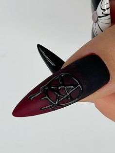 Dark nail art, black nails, satan nails, gothic nails Black Gothic Nail Designs, Goth Pedicure Ideas, Sharp Nails Ideas, 666 Nails, Satanic Nail Art, Satanic Nails, Pentagram Nails, Demon Nails