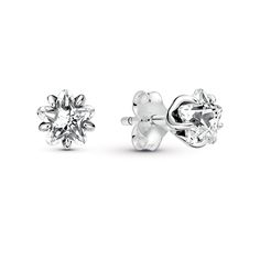 From Pandora, add starry sparkle to your look with the Celestial Sparkling Star Stud Earrings. Hand-finished in sterling silver, these studs feature a center clear cubic zirconia stone shaped as a star and set in prongs. Inspired by the celestial beauty of the galaxy, the design will remind you of natural beauty. Let these earrings shine bright on their own or mix and match them with other Pandora styles for an eclectic, modern look. Pandora Style #: 290023C01 Pandora Celestial, Pandora Earrings Studs, Pandora Earrings, Theme Nature, Star Stud Earrings, Bracelet Pandora, Eclectic Modern, Sparkling Stars, Pandora Style