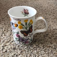 Adorable butterfly mug

#butterfly #mug #floral #garden Butterfly Mug, Floral Garden, Dinnerware, Mug, Floral