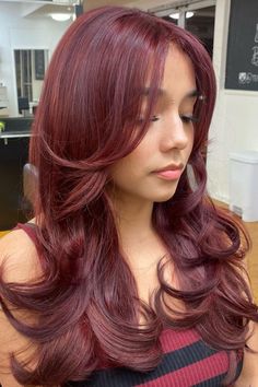 Red Hair Tan Skin, Red Hair On Brown Skin, Brownish Red Hair, Red Hair Inspiration, Two Tone Hair, Cherry Red Hair