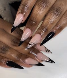 Almond Acrylic Nails Designs, Black Stiletto Nails, Funky Fingers, Stilleto Nails Designs, Pretty Nail Colors, Gel Nails Diy, Bling Acrylic Nails, Chic Nails