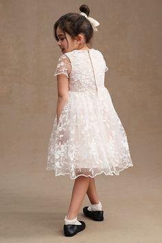 Gilmore Girls Wedding, Simple Flower Girl, Simple Flower Girl Dresses, Princess Flower Girl Dresses, Sheer Wedding Dress, Floral Overlay, Simple Flower, Princess Wedding, Nature Wedding