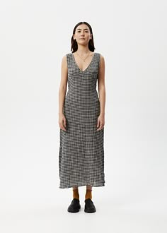 Afends Womens Asta - Seersucker Maxi Dress - Steel Check Summer Plaid Maxi Dress, Gingham Maxi Dress For Picnic, Camila Morrone, Body Dress, Chain Stitch, Womens Maxi Dresses, Look Cool, Playing Dress Up, Waist Tie