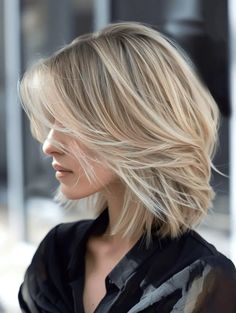 The Ultimate Bob Haircut Lookbook Half Lange Bob, Butter Blonde Bob Short Hair, Bob 2024, Bob Color