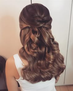 44 Gorgeous Half Up Half Down Hairstyles - Fabmood | Wedding Colors, Wedding Themes, Wedding color palettes Half Up Wedding Hair, Wedding Hairstyles Bride, Themes Wedding, Half Up Half Down Hairstyles, Wedding Color Palettes, Colors Wedding, Wedding Hair Inspiration, Wedding Hair Down, Wedding Hair Makeup