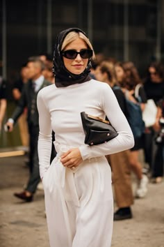 Streetstyle Hairstyle, Milan Fashion Week Street Style, Milano Fashion Week, Sari Blouse, London Street Style, Street Style Trends, Streetstyle Fashion