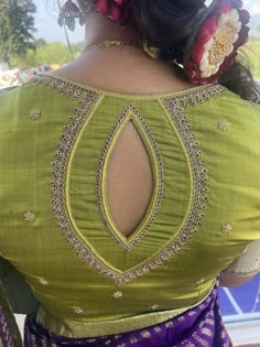 Rama Green Blouse Designs, Casual Blouse Designs Latest, Exclusive Saree Blouse Designs, Brocade Blouse Designs, Boat Neck Design, Long Blouse Designs, Patch Work Blouse Designs, Blouse Designs Pattern, Blouse Designs High Neck