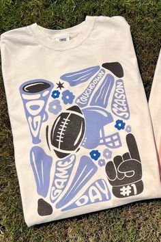 Get this popular NEW blue and black touchdown season shirt and show off your team spirit in style!  Each shirt is printed in-house by me using high-quality materials on a Comfort Colors shirt, known for its exceptional comfort, style, and durability. Available in unisex sizes S to 3X, and youth sizes, we've got you covered regardless of your preferred fit. This football game day shirt features a classic crew neck and short sleeves, making it suitable for year-round wear. The flattering silhouett Playoff Shirts Football, Cheap Pre-shrunk School Spirit Shirt, Game Day Cricut Shirt, Fitted T-shirt For Team Spirit, Affordable Team Spirit Screen Print Tops, Cute Football Shirts Ideas, Super Bowl Shirt Ideas, Sporty Graphic Print Top For Tailgating, Avid Shirts Design