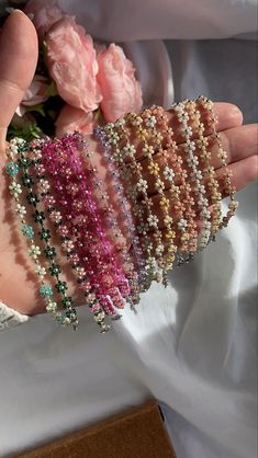 Cheap Green Beaded Friendship Bracelets, A Lot Of Bracelets On Wrist, Faceted Beads Bracelet, Handmade Bracelets With Beads, Beaded Bracelet Color Combos, Beaded Bracelets Words, Bracelet Not, Gifts To Make For Your Best Friend, Self Made Bracelets