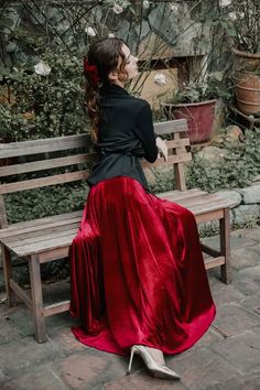 Velvet Skirt Long, Long Velvet Skirt, Maxi Skirt High Waisted, Velvet Skirts, Velvet Clothing, Maxi Rock, Velvet Maxi Skirt, Christmas Velvet, Silk Mini Skirt