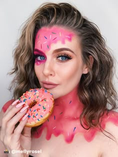 Donut Costume Womens, Food Makeup Looks, Candyland Makeup Ideas, Cake Makeup Look, Cereal Makeup, Ice Cream Makeup Looks, Donut Makeup Look, Candy Makeup Ideas