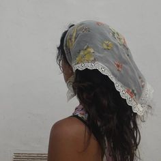 Organza Summer Floral Print Headscarf, Hair Scarf, Bandana, Floral Print Triangle Head Scarf Vintage Style Lace Trim Boho Womens Accessorie - Etsy Silk Scarf Hair Wrap Sleep, Head Scarf Outfit, Bandana Hairstyle, Head Scarf Vintage, Triangle Head Scarf, Dock Worker, Triangle Head, Tolerate It, Head Bandana