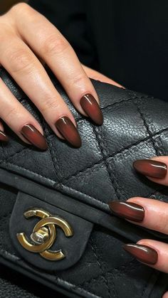 Brown Designs Nails, Nail Trends 2024 Autumn, Nail For Autumn, Nail Trends Autumn 2024, Autumn 2024 Nail Trends, Autumn Nails 2024 Trends, New Nail Trends Fall 2024, Fall Nails2024, Atum Nails 2024