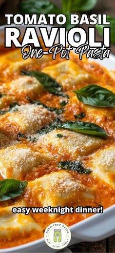 A close-up of One Pot Tomato Basil Ravioli, with tender ravioli coated in a rich, creamy tomato sauce. Fresh basil leaves and grated Parmesan cheese are scattered on top. Ravioli Recipe Sauce Tomato, One Pot Basil Pasta, Spinach Ravioli Recipe Dinners, Dishes With Basil, Instant Pot Ravioli, Sauce For Ravioli, Basil Ravioli, Ravioli Sauce Recipe