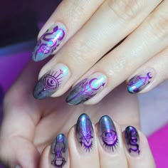 Spooky Witch Nails, Spiritual Nails Designs Short, Crystal Ball Nail Art, Tarot Nails Art, Metaphysical Nails, Tarot Nail Designs, Summer Witch Nails, Fortune Teller Nails, Moody Nail Designs