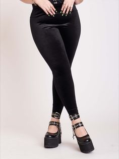 Every wardrobe needs black velvet stretch leggings! These lush velvet leggings are super soft and stretchy and can be dressed up or down. A perfect closet staple. Dark Style Clothes, Corporate Goth, Casual Goth, Perfect Closet, Wardrobe Needs, Short Models, Legging Fits, Long Sleeve Outerwear, Velvet Leggings