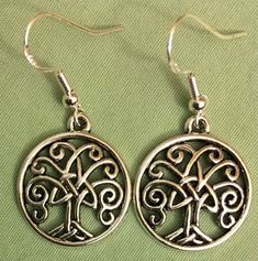 Celtic Knot Tree, Irish Earrings, Tree Of Life Earrings, Celtic Tree Of Life, Stud Jewelry, Making Earrings, Cute Charms, Silver Earrings Dangle, Engraved Rings