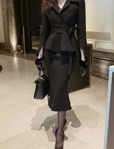 Lawyer Dress, Ne Hwa, Bombshell Dress, Lawyer Fashion, Girls Dress Outfits, Elegant Outfit Classy, Fashion Mistakes, Fashion Design Clothes