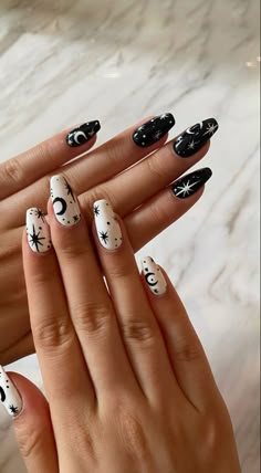 Halloween Nails Diy, Witchy Nails, Halloween Acrylic Nails, Edgy Nails, Grunge Nails, Nails 2021, Acrylic Nails Coffin Short, Star Nails, Baby Boomer