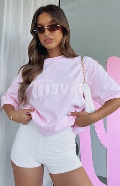 Leisure Series Oversized Tee Posy Hot Weather Fits, Im A Woman, Fox Clothes, Pink Loungewear, Oversized Tee Shirt, Casual Preppy Outfits, Puff Print, White Headband, Stylish Sweaters