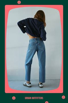 ‘90s-inspired Levi's® jean in loose straight-leg fit. Designed in a classic rigid, non-stretch denim featuring a mid-rise waist and a baggy straight-leg fit that crops at the ankle for an effortless finish. Features Levi's® 501 ‘90s ankle jeans Mid rise straight jeans Rigid non-stretch denim Mid rise waistline Baggy fit through hips and thighs Crops at the ankle 5-pocket styling Zip fly and button closure Content + Care 100% Cotton Machine wash Imported Size + Fit Mid rise Straight leg Ankle len Levi's Relaxed Fit Tapered Leg Jeans, Levi's Relaxed Fit Bottoms With Five Pockets, Trendy Levi's Rigid Denim Bottoms, Levi's Straight Fit Rigid Denim Bottoms, Casual Cropped Jeans For Fall Streetwear, Levi's Straight Fit Bottoms For Everyday, Levi's Everyday Bottoms For Fall, Levi's Relaxed Fit Jeans For Fall, Levi's Bottoms For Everyday Fall Wear