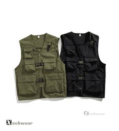 Gilet Cargo, Mens Vest Coat, Mans Clothes, Up Cycle Clothes, Tent Camping Beds, Camping Beds, Sleeveless Vest Jacket, Mens Vest Fashion, Black Outfit Men