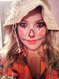 This makeup would also be really cool if it were creeped up a little--zombify the stitches, make the eyes a little scarier, etc. Hallo Costumes, Scarecrow Makeup, Scarecrow Costume, Halloween Decor Diy, Diy Halloween Costume, Diy Halloween Decor, Halloween Party Diy