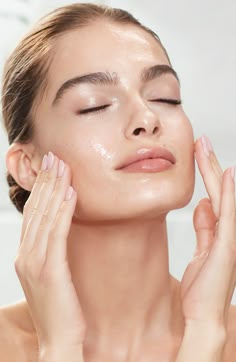 What it is: A facial exfoliant with a resurfacing AHA, BHA and PHA acid blend plus hydrating polyglutamic acid to reveal radiant, glowing, youthful skin.What it does: The three hydroxy acids provide a multilayered resurfacing effect on your skin, while polyglutamic acid and hyaluronic acid infuse skin with hydration. Together, these create an elixir like no other, removing dead skin cells, unclogging pores and minimizing the appearance of wrinkles, uneven skin texture and hyperpigmentation. This Glowing Skin Tips, Food For Glowing Skin, Skin Aesthetics, Fixing Spray, Natural Face Skin Care, Exfoliating Mask, Perfect Skin Care Routine, Clear Skin Tips, Glow Skin